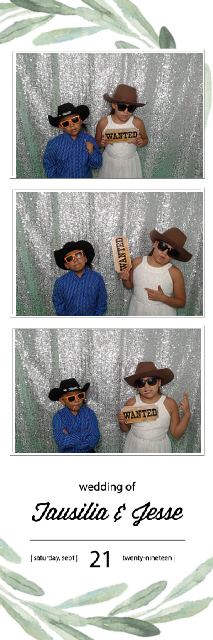 Tausila and Jesse's Wedding | View more photos from the event at gallery.photoboothbillings.com/u/PhotoBoothBillings/Tausila-and-Jesses-Wedding